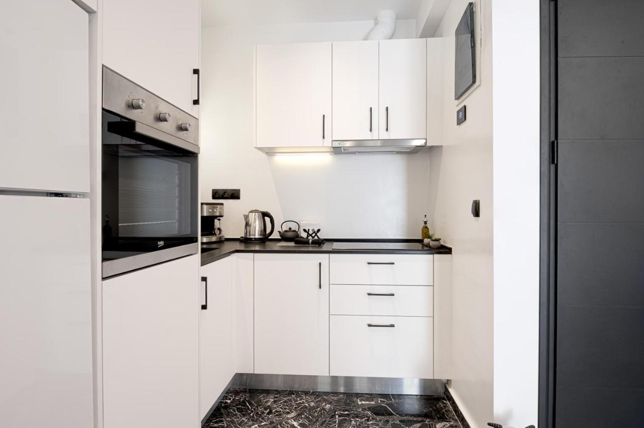 Lux Apt Next To Port & City Center Iraklion Buitenkant foto